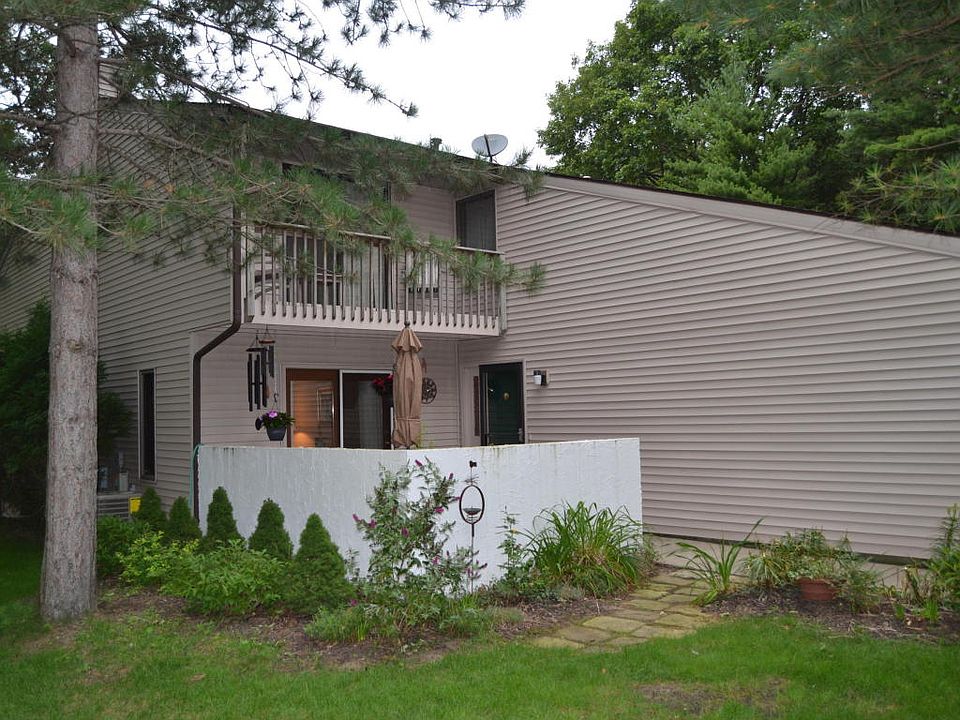 1st image of 17518 Parkwood Unit A