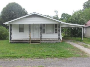 828 N Mulberry St, Dexter, MO 63841