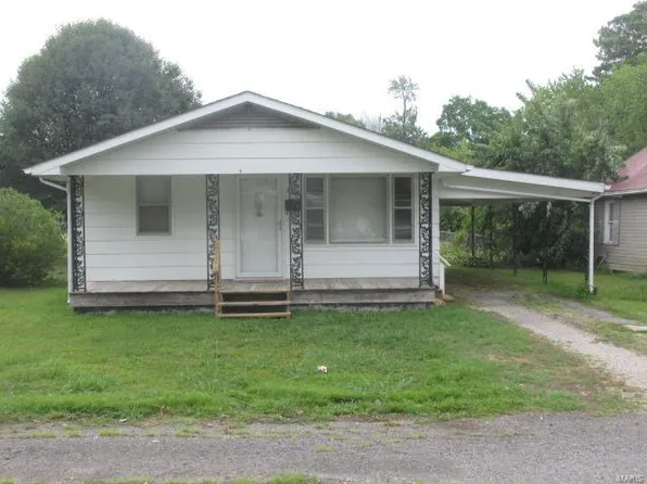 828 N Mulberry St, Dexter, MO 63841