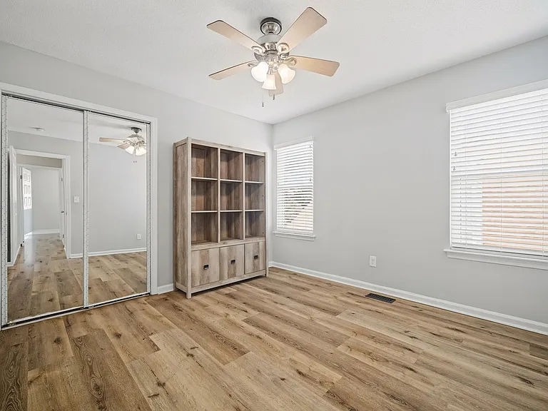 5408 Lord Dunmore Ct — Photo 40