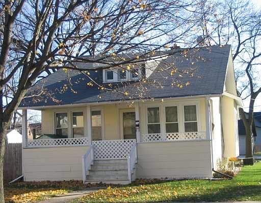 1st image of 1003 E Prairie Ave