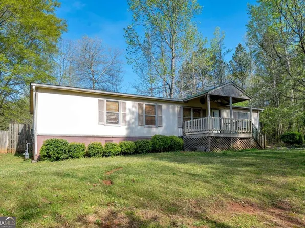 51 Peachtree Lake Dr, Sharpsburg, GA 30277