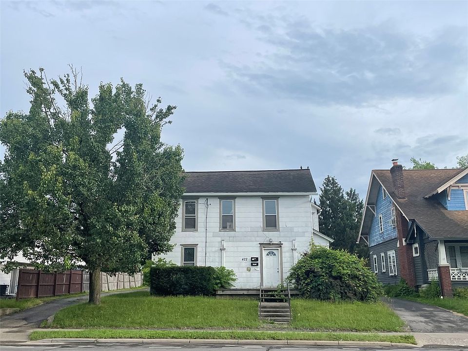 1st image of 422 E Main St