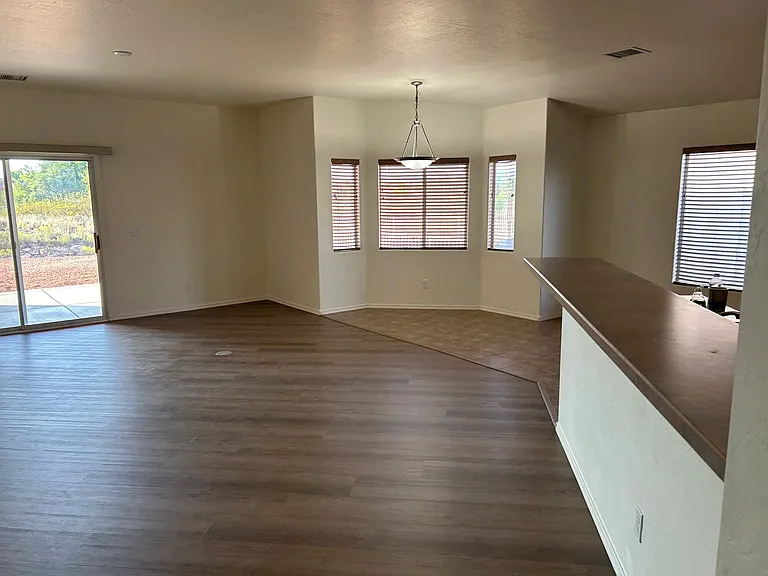 573 S Santa Fe Trl — Photo 6