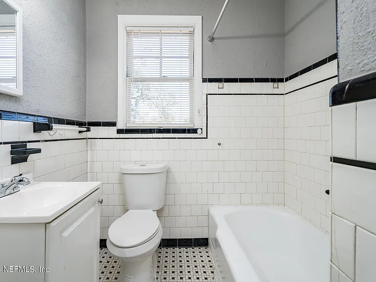 2906 Silver St #1 — Photo 10