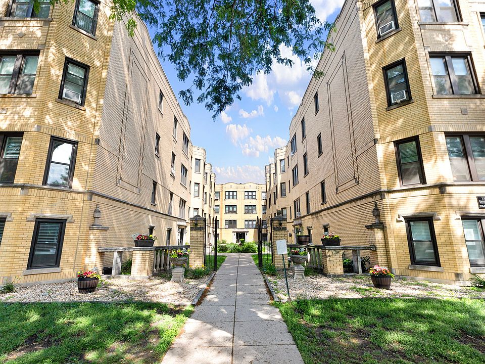 1st image of 3815 N Greenview Ave APT 3E
