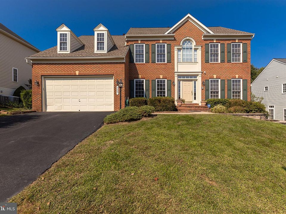 1st image of 5587 La Vista Dr