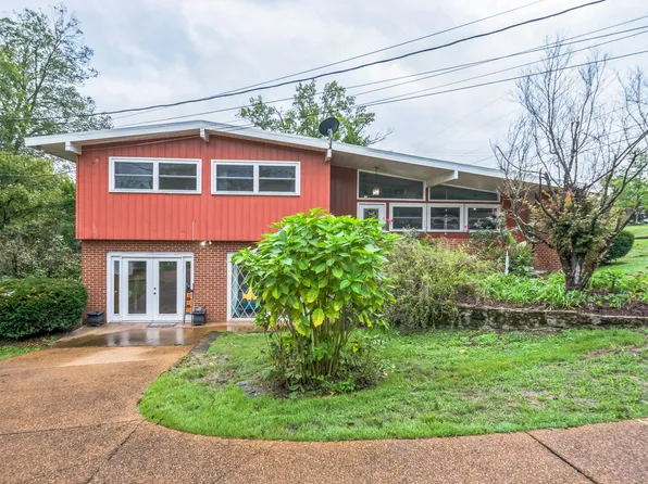 221 Pine St, Pulaski, TN 38478