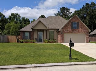 742 Red Pine Dr, Ponchatoula, LA 70454