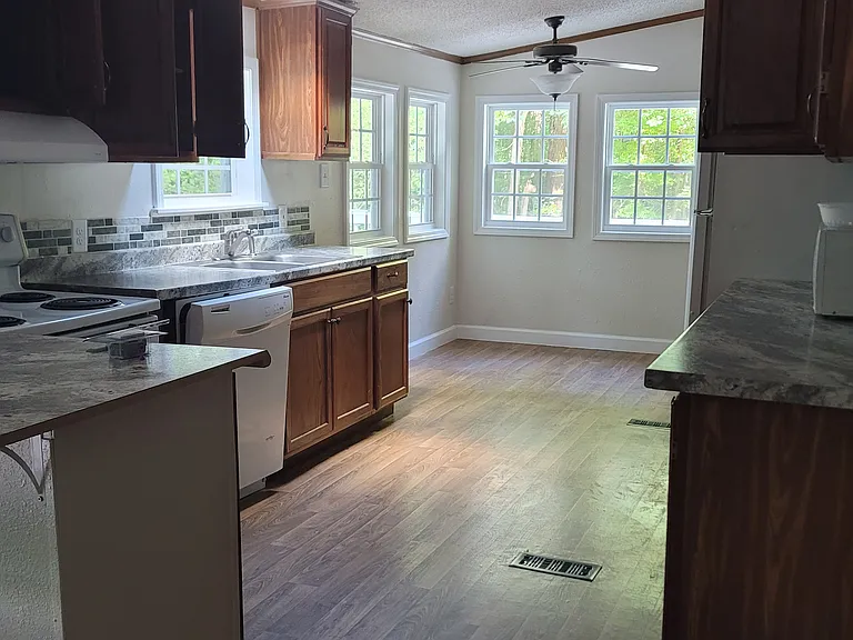340 Riggans Way — Photo 10