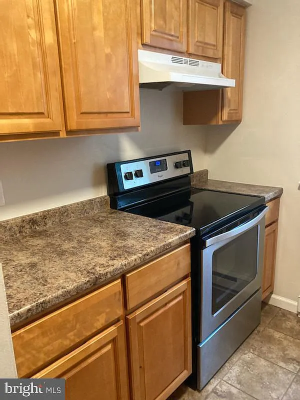 2 bed, $1,425 — Photo 2