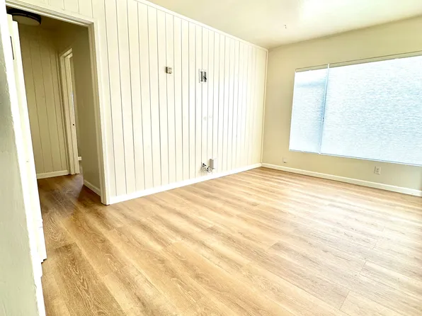 1570 Hornblend St, San Diego, CA 92109