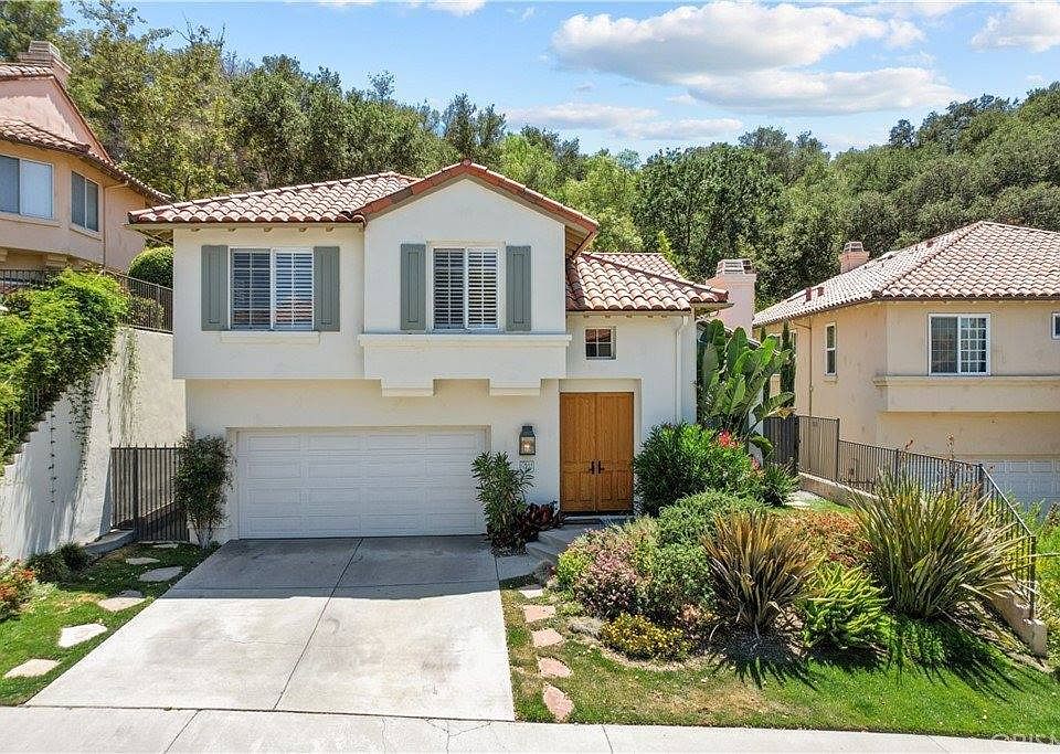 1st image of 23644 White Oak Ct