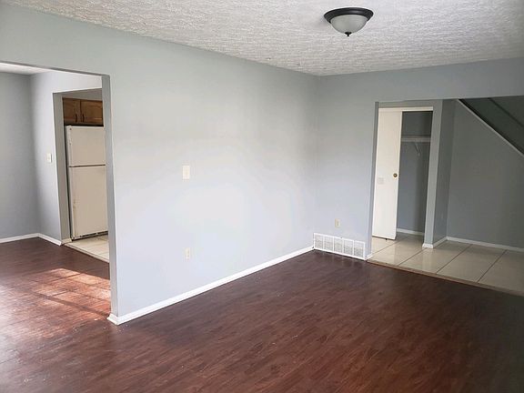 3rd image of 2853 Liberty Bell Ln