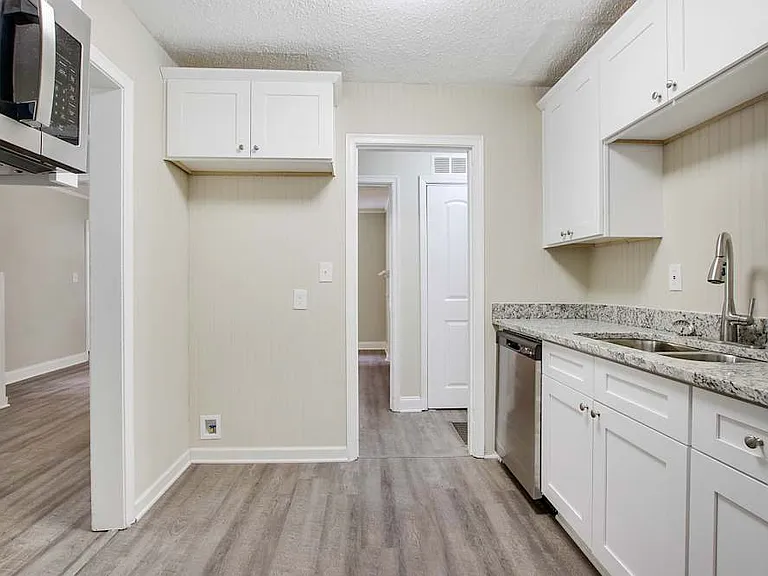 1372 E Forrest Ave — Photo 8