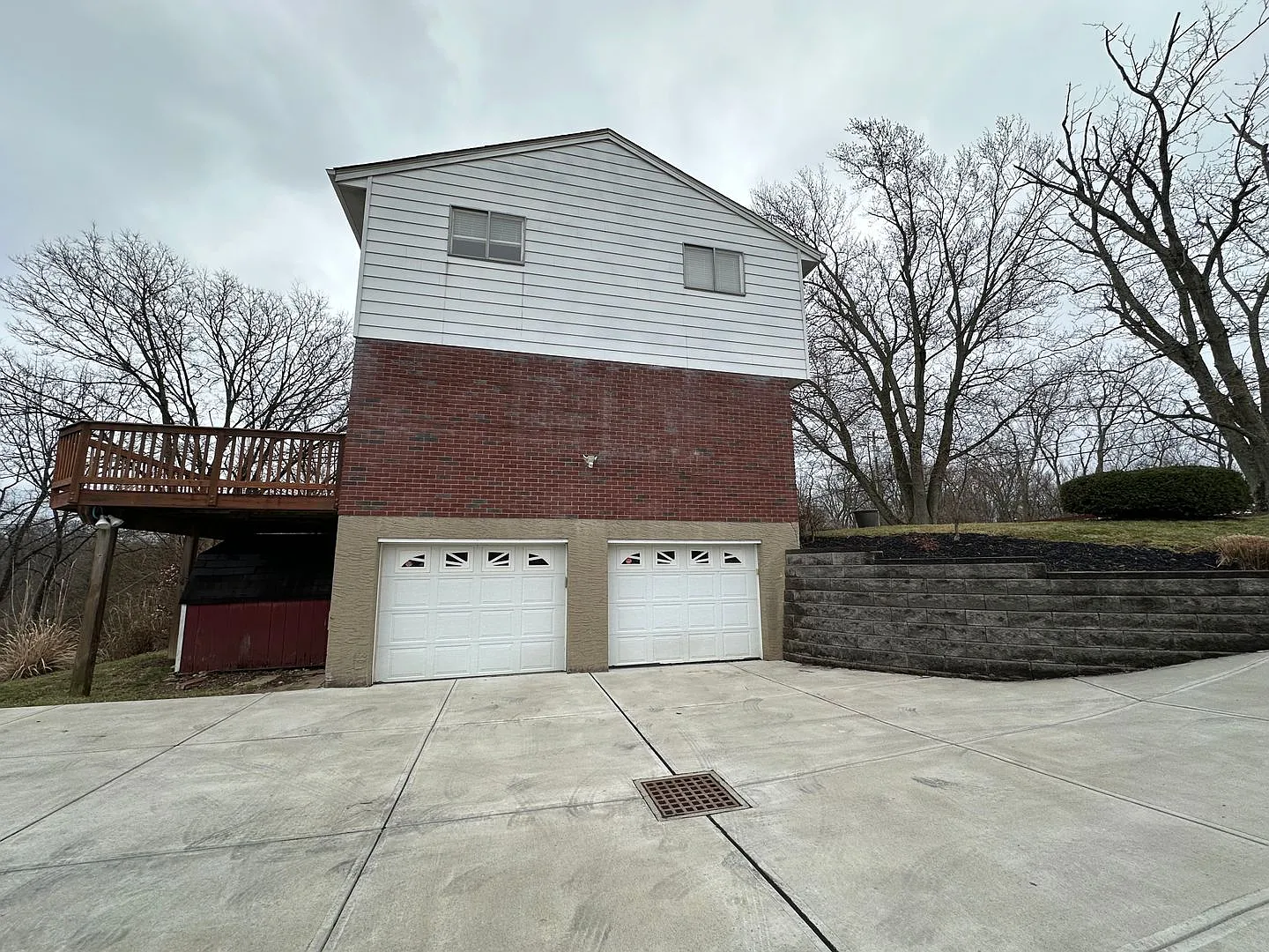 Colerain- 4 bed 2.5 bath 2 car garage Traditional — Photo 4