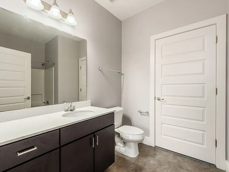 Avery Pointe — Photo 15