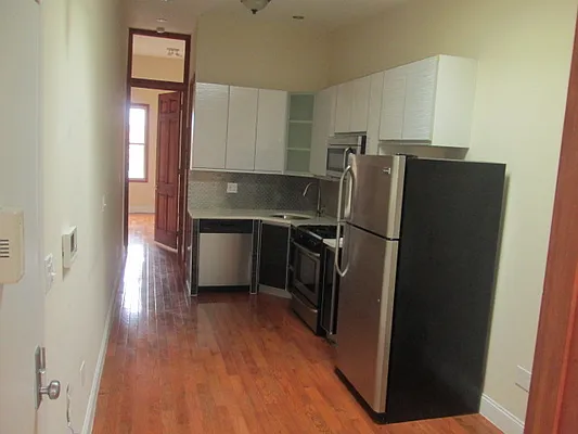 Rented by The Hamilton Group | media 85