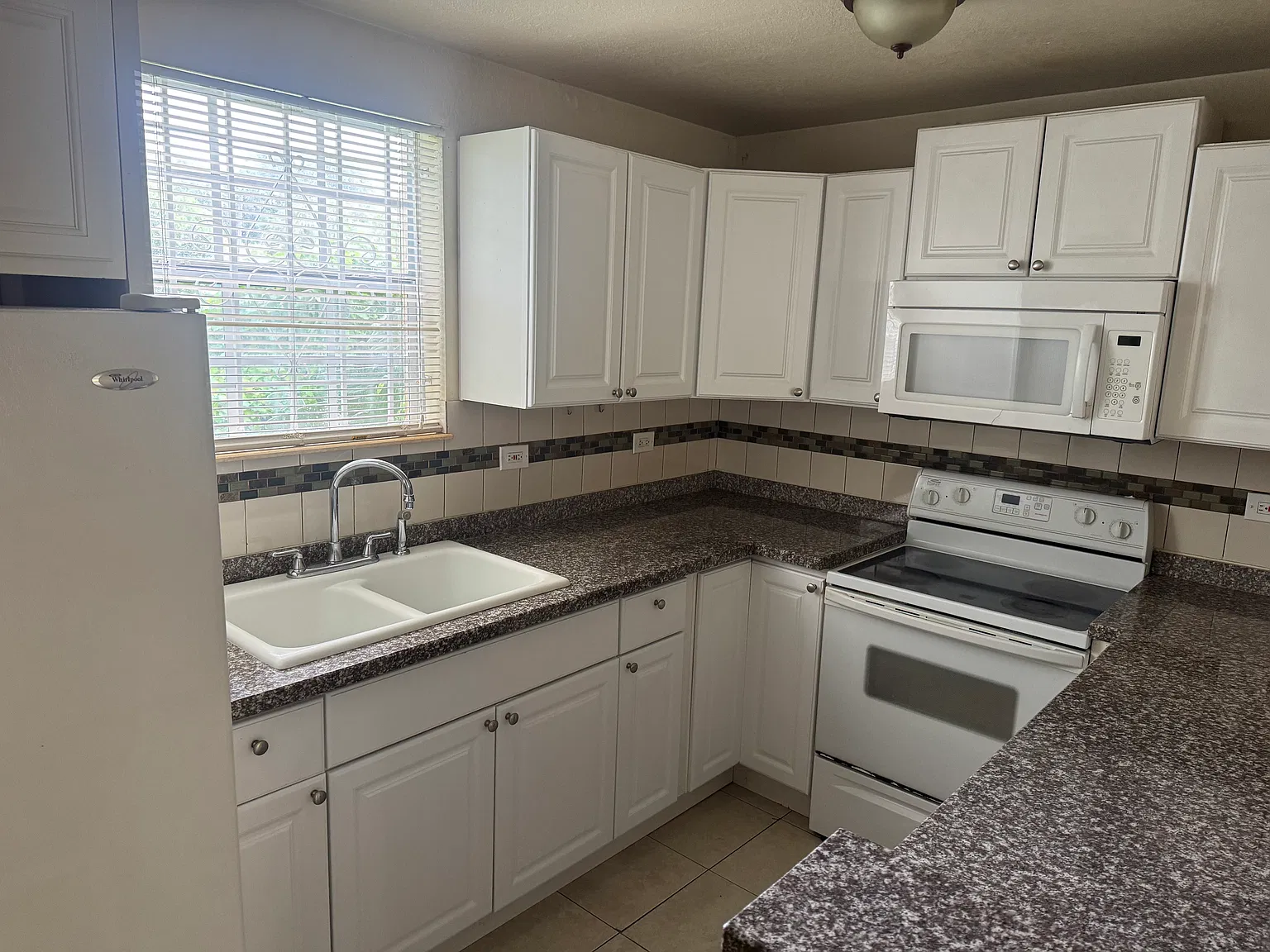 2 bed, 600 sqft, $2,000 — Photo 4