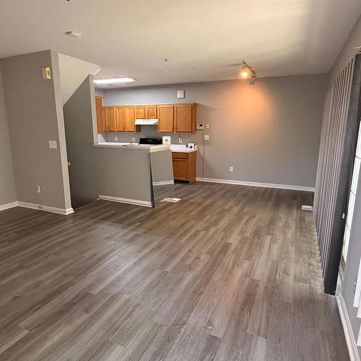 2 bed, 2.0 bath, 1270 sqft, $2,600 — Photo 1