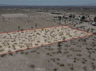 4 Peral Rd, Phelan, CA 92371