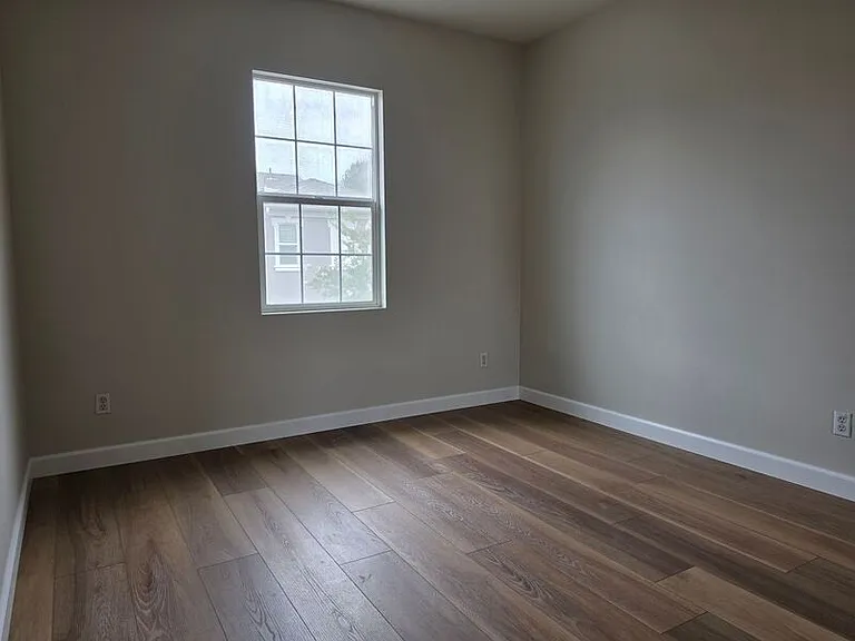 15236 Davenport St — Photo 16