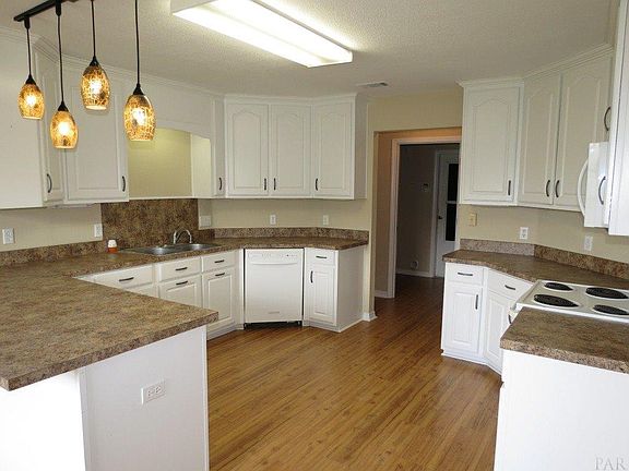 5th image of 2725 Dove Haven Ln