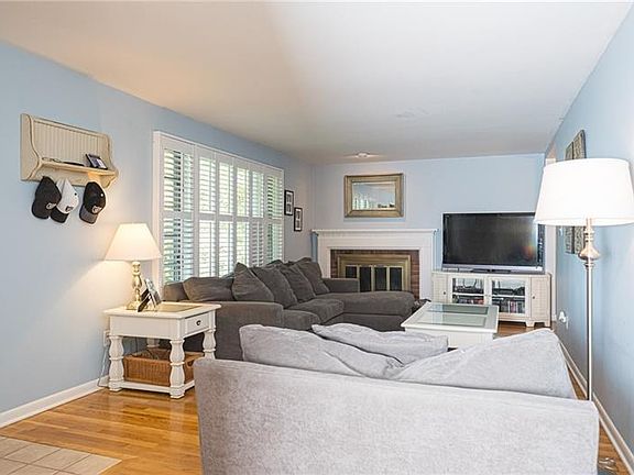 4th image of 707 Westwood Dr