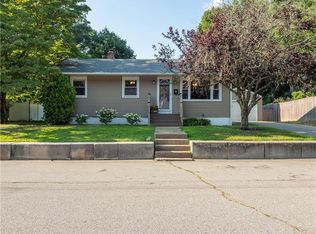 9 Kennington Ave, Coventry, RI 02816