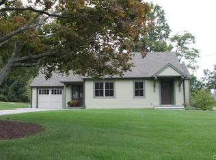 15 Griffith Ln, Ridgefield, CT 06877