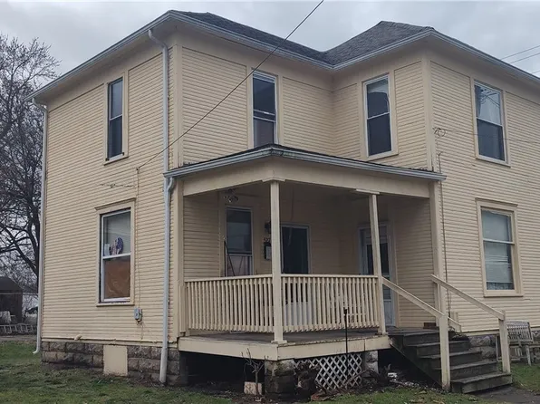 523 Pine St, Coshocton, OH 43812