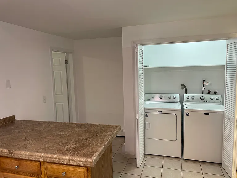 669 Ferry St — Photo 17