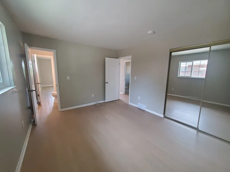 961 S Waverly St #961 — Photo 23