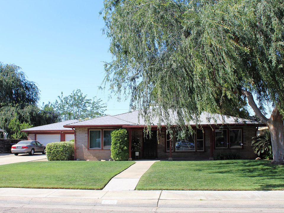 1st image of 746 W Belleview Avenue