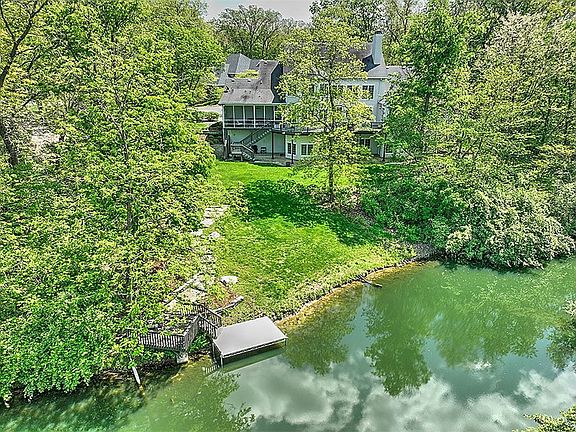 3rd image of 4190 S Lake Ct