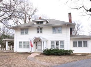 6907 Metcalf Ave, Overland Park, KS 66204