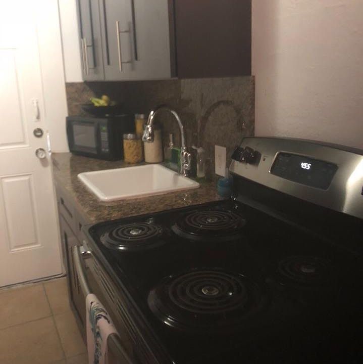 2nd image of 322 SW 17th Ave APT 1