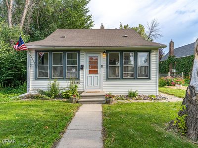 1620 1st Ave N, Grand Forks, ND, 58203