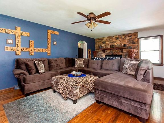 5th image of 24024 Redfield St