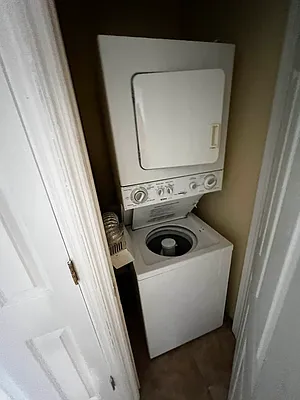 Rented by Salon Realty Corp | media 6