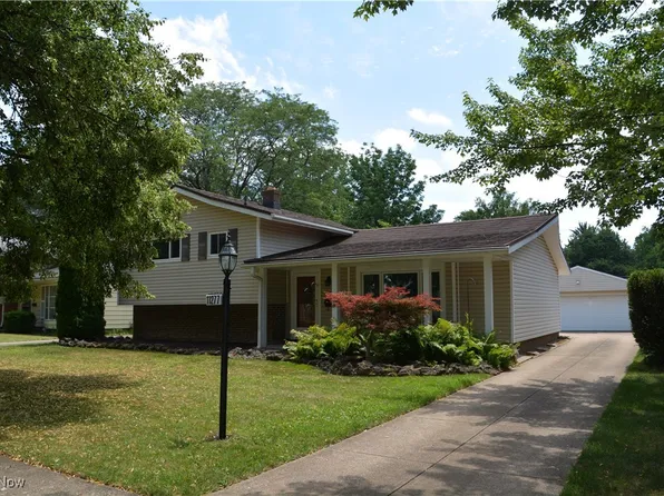 11277 Lafayette Dr, Parma Heights, OH 44130