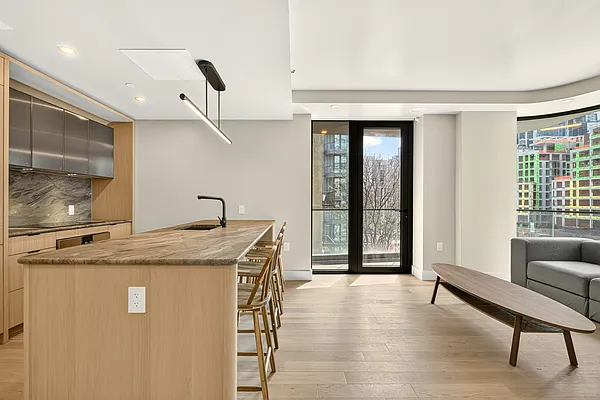 Living room, photo 1