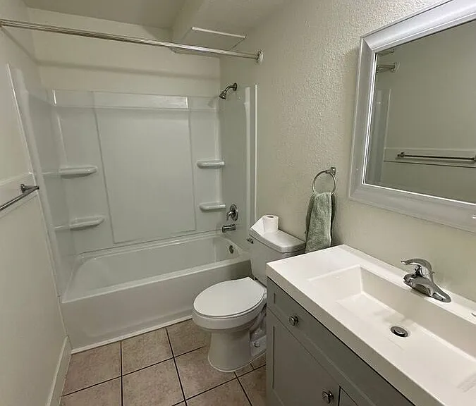 768 N Redwood Rd #12 — Photo 16