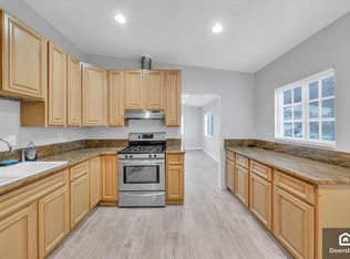 3655 Webster Ave, Long Beach, CA 90810