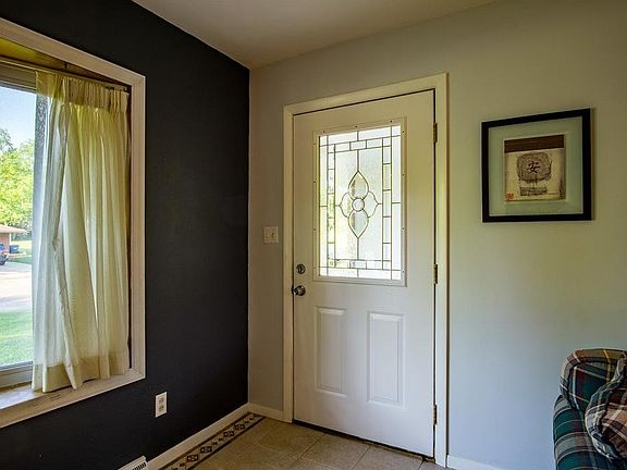 2nd image of 171 Hilltop Dr