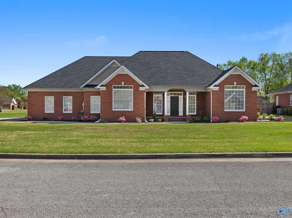 510 Chantels Way SW, Hartselle, AL 35640