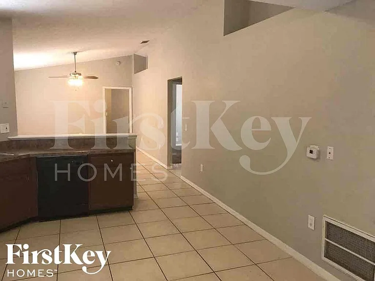 7424 Little Pond Ct — Photo 4