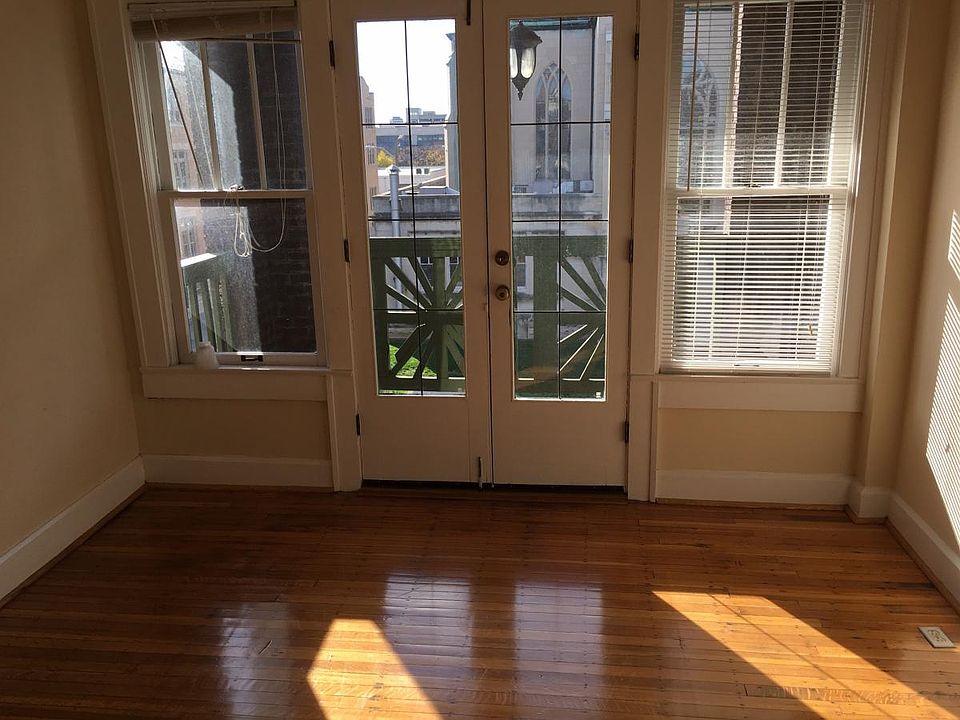 1st image of 416 E Vermont St APT 3