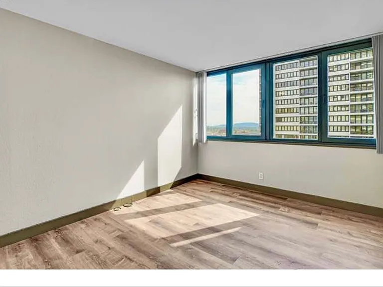 HW12G, 255 SW Harrison Street #12G — Photo 7