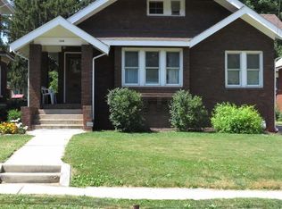 1208 S Maple Ave, Freeport, IL 61032